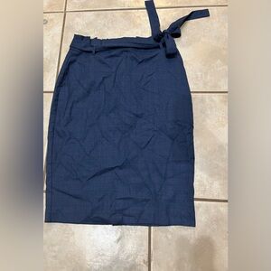 Banana Republic Women's Navy Poly/Rayon/Spandex Plaid Pencil Skirt w Tie Belt 4